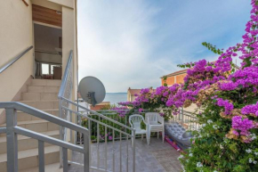 Гостиница Apartments Grgur  Трогир